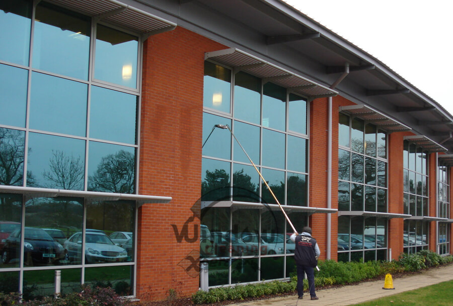 window cleaning contractors